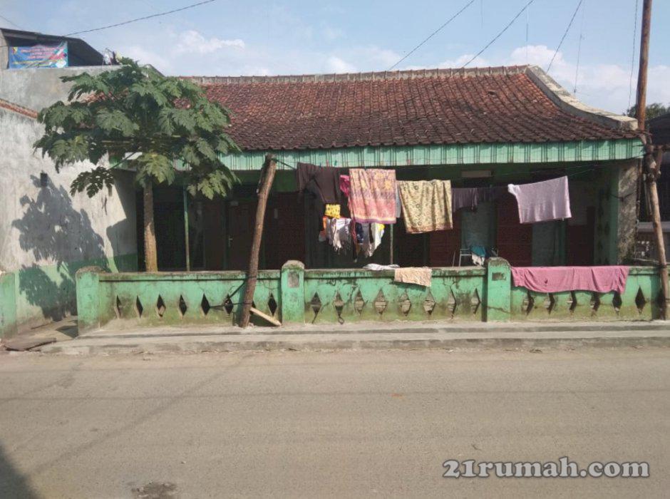 Jual rumah pinggir jalan sangat cocok untuk usaha 