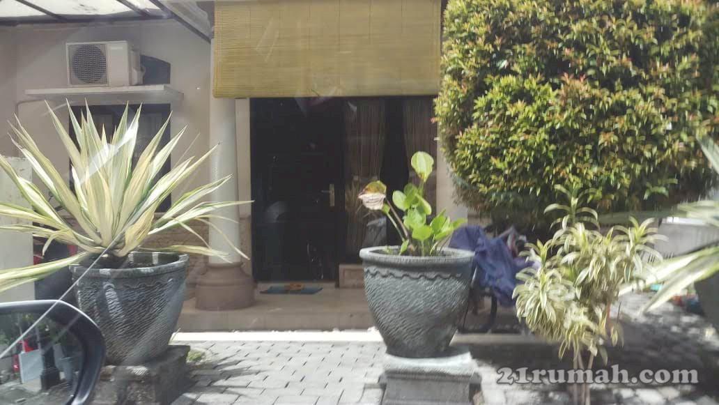 Rumah siap huni dikawasan elite 