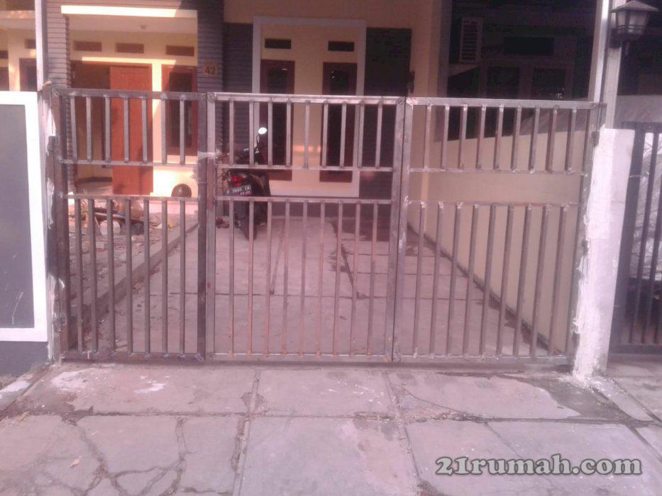 Rumah Di Metland Transyogi Siap Huni