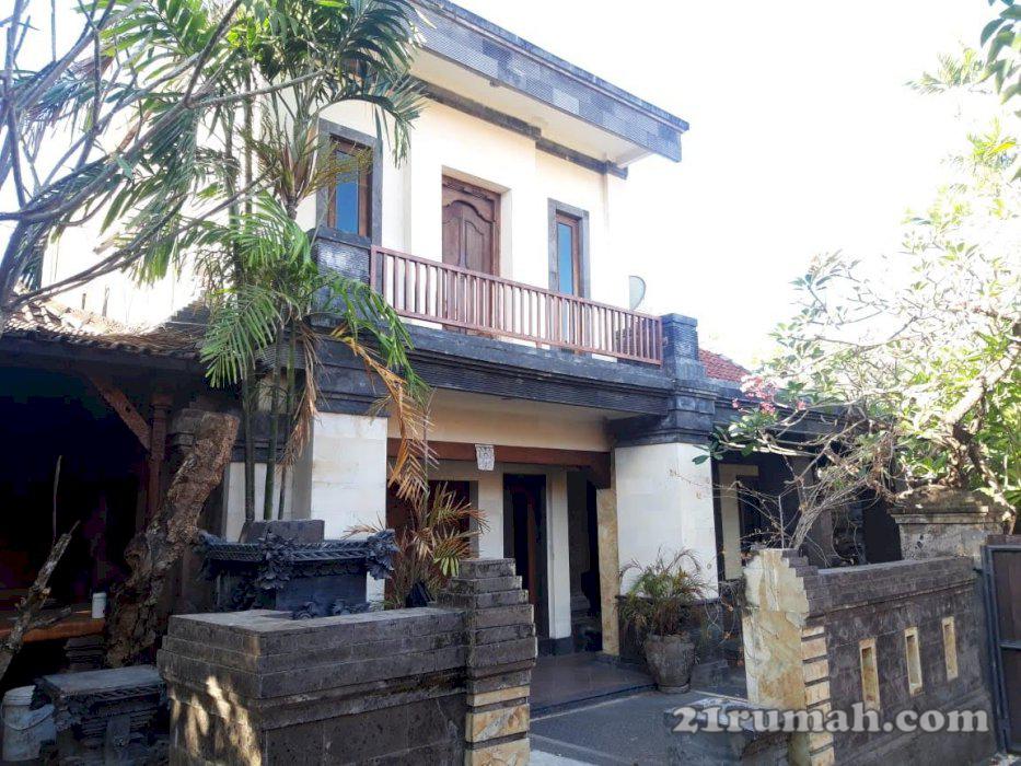 Rumah dijual lantai 2 lokasi strategis dan nyaman