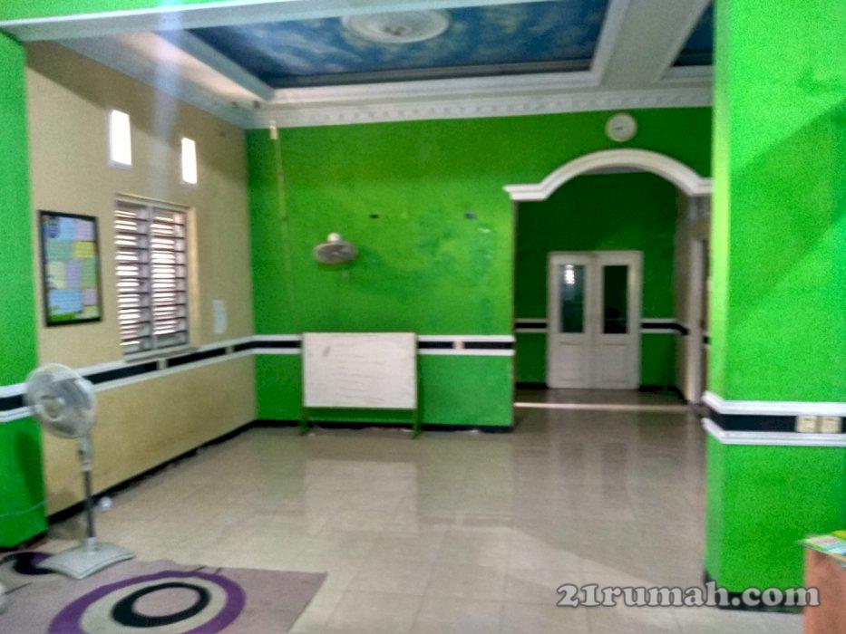 Rumah Strategis pinggir jalan