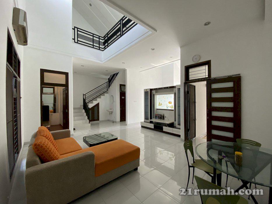 Jual cepat Rumah Kedamaian Indah kondisi istimewa dan siap huni