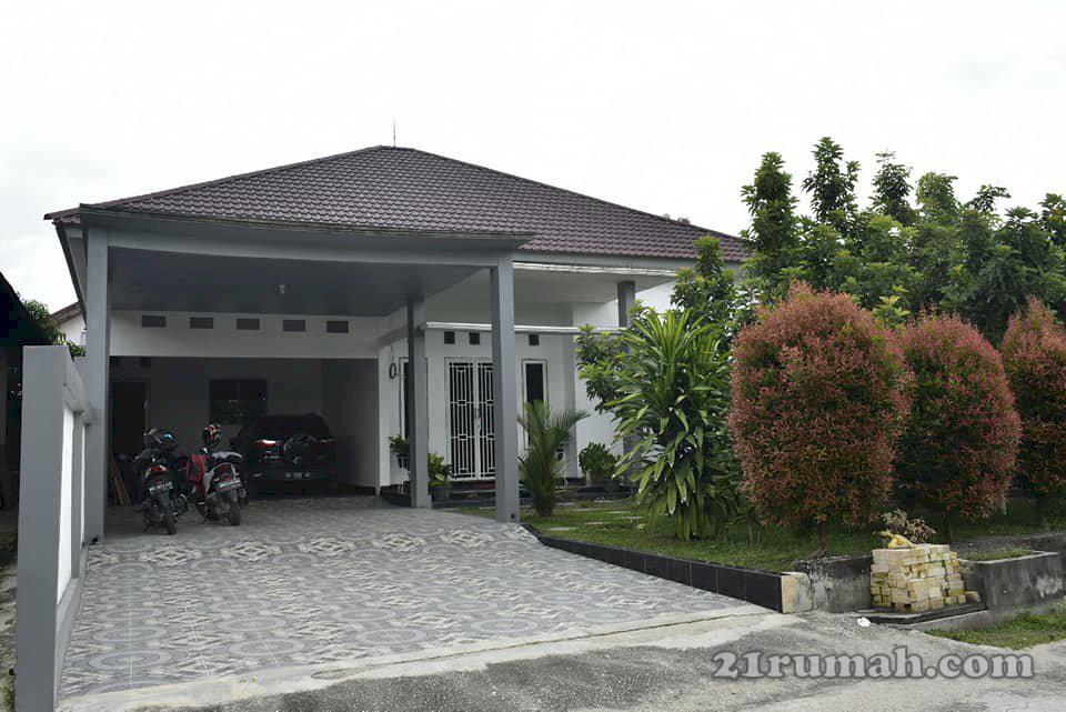Dijual Rumah Mewah Dengan Kolam Renang di Tangkerang Labuai Pekanbaru