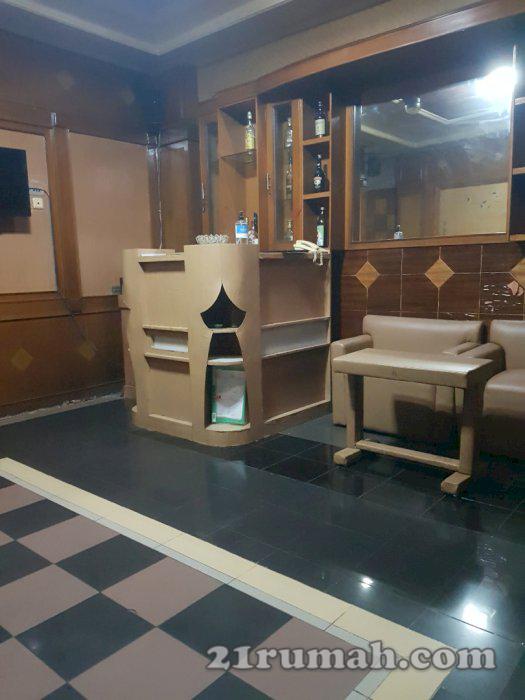 Dijual Ruko dan Fasilitas Rumah Karaoke