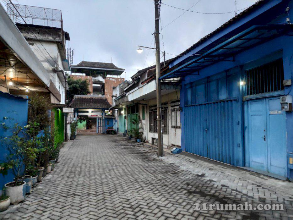 Dijual Murah Rumah Usaha di Jalan Sersan Harun, Pasar Besar, Kota Malang