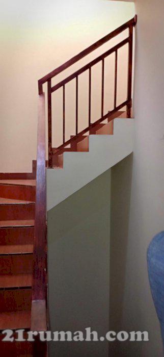 Rumah 2 lantai di Taman Semanan Jakarta Barat