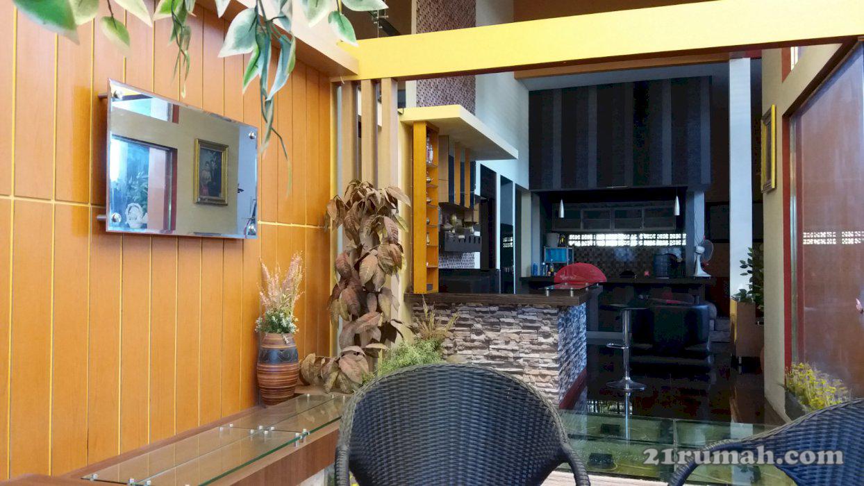 rumah cantik di dekat pahoman