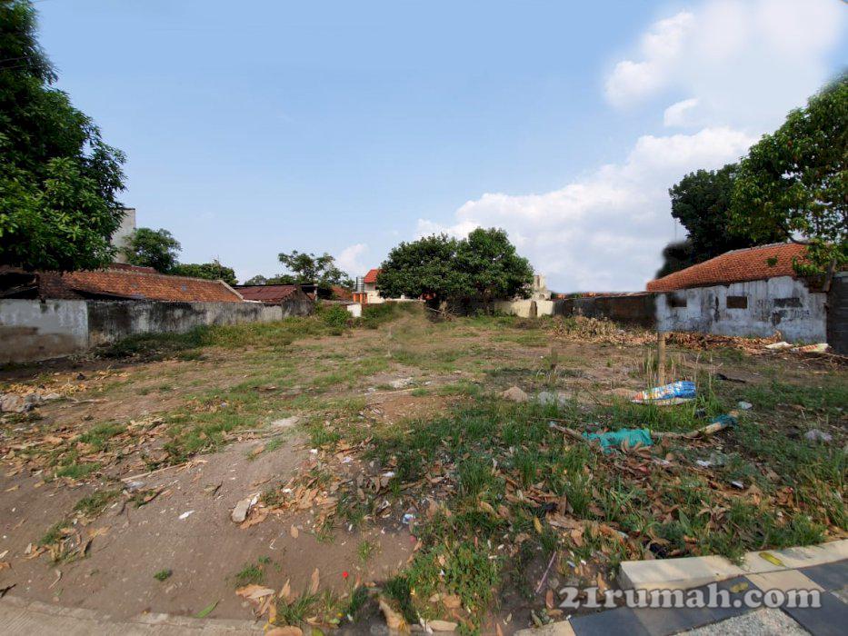 Tanah di jalan raya strategis