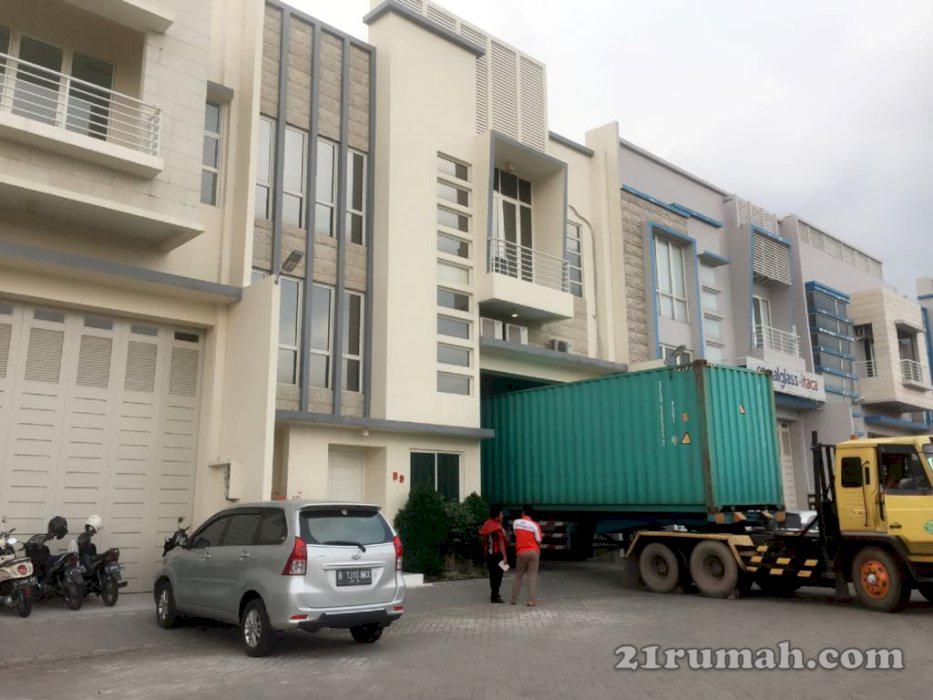 Dijual gudang dan kantor 3 lantai Margomulyo surabaya
