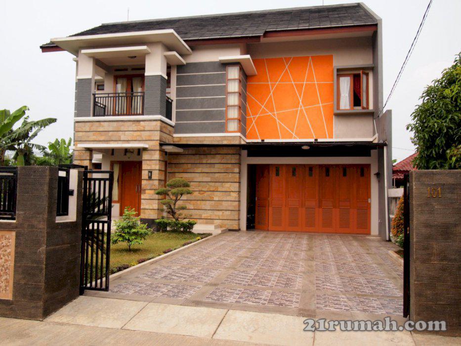 Di jual rumah 2 lantai Rp 3,5M beserta isinya ( Nego dikit )