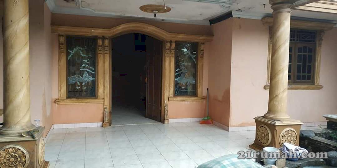 Di Jual Rumah Tingkat 2lantai + Ruko