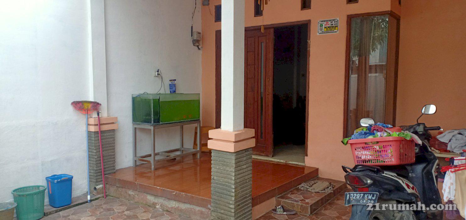 Rumah di mutiara gading timur