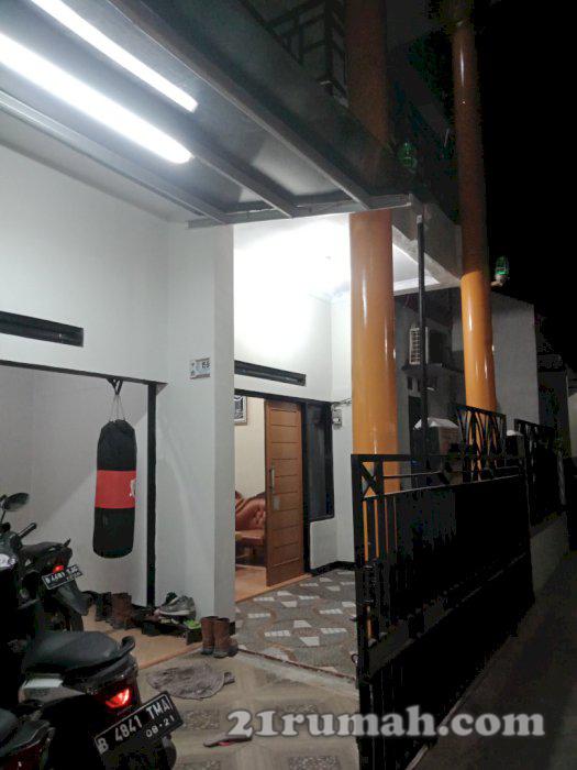 Rumah  dua lantai dijual murah 