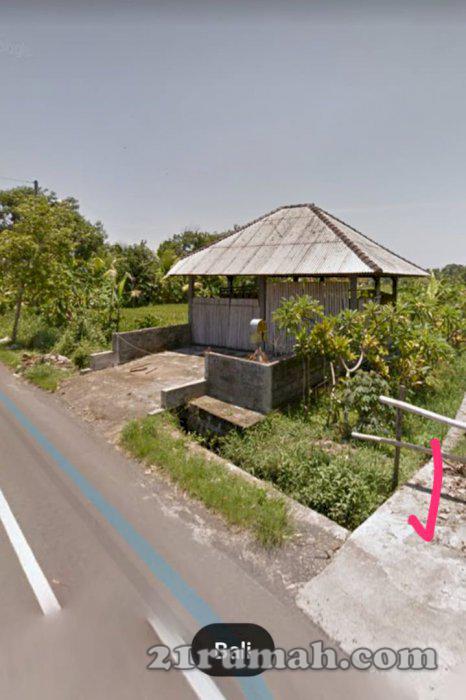 Tanah 26 are dipinggir jalan raya.  300ke pantai yeh Gangga. Tabanan Bali. SHM. 