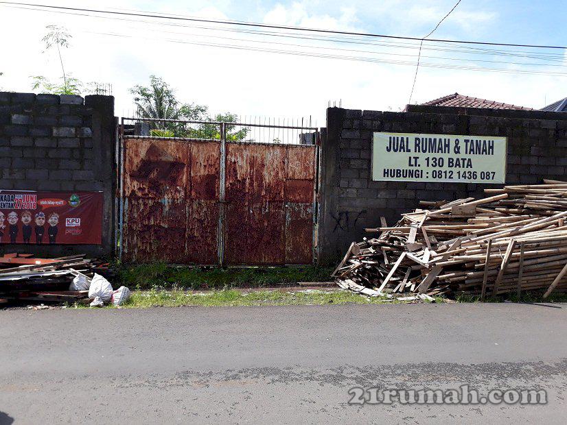Jual Rumah kebun di tempat strategis