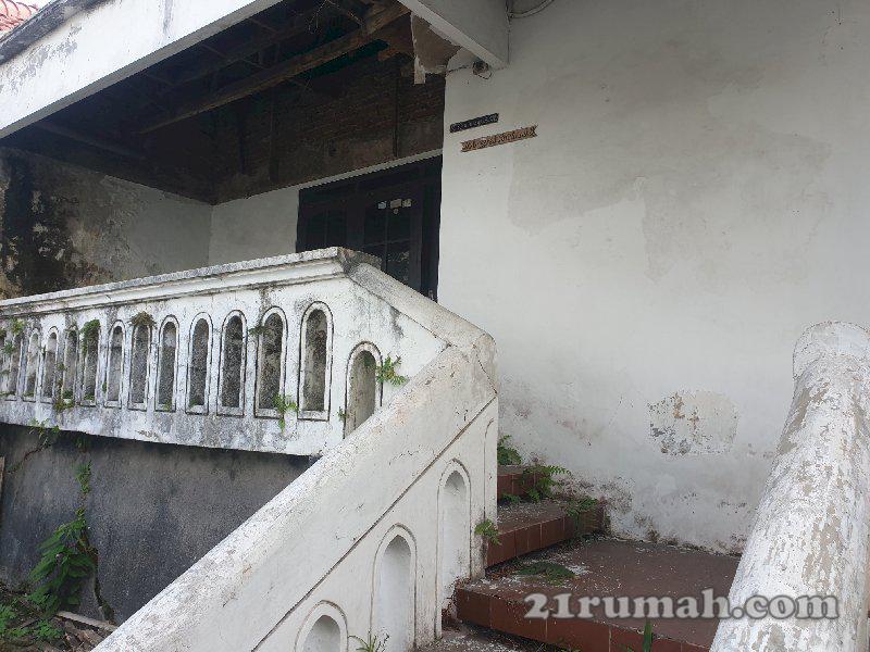 Jual tanah bonus rumah tua dekat Unibraw, jadi rumah kos atau dipecah 2 rumah