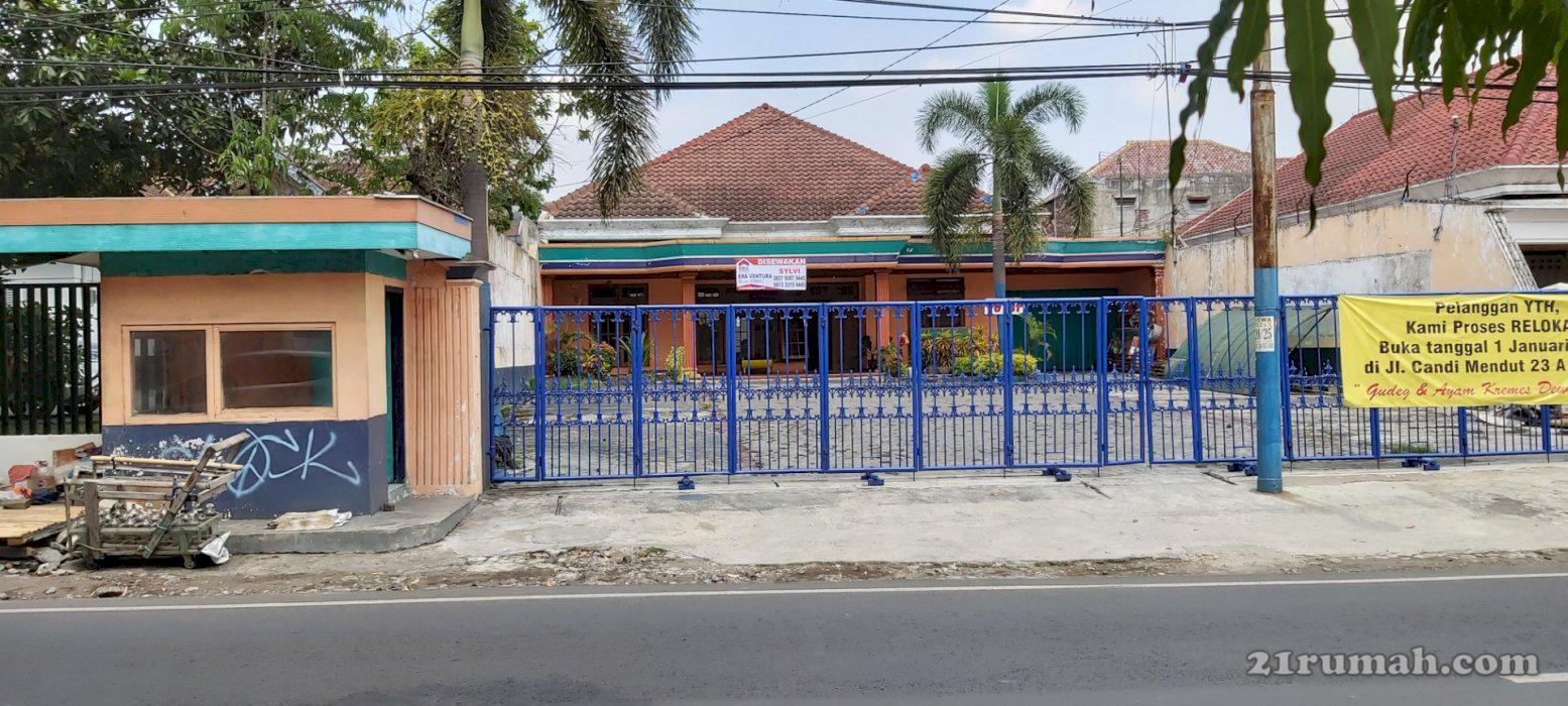 Rumah besar Ex Resto Di Daerah Kuliner Ciliwung