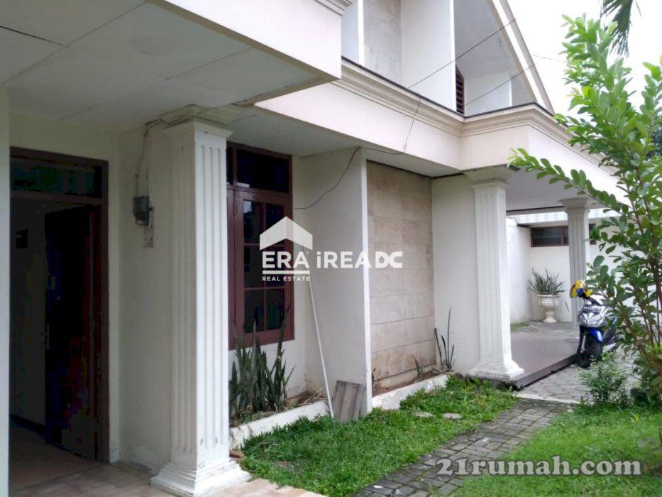 Dijual rumah dan pavilliun dekat Stadion Manahan Jl Mangga Jajar Solo