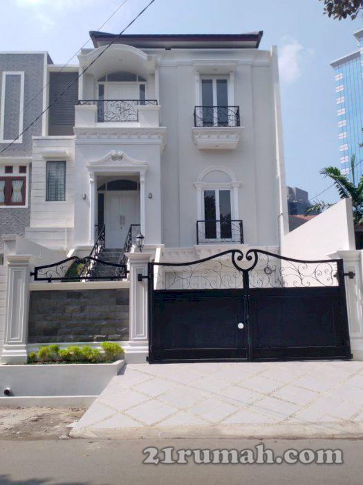 RUMAH BARU 3 Lantai Desain Cantik Ada S Pool di Tebet Barat, Jakarta Selatan