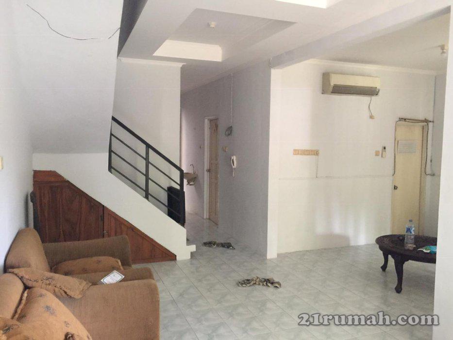 Rumah 2 Lantai SHM dengan lingkungan yang nyaman