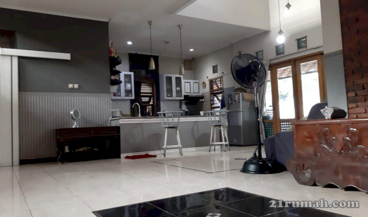 Rumah Cantik Terawat Di Jatiwwringin Cipinang Melayu