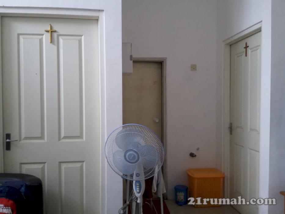 Rumah adem nyaman Surabaya