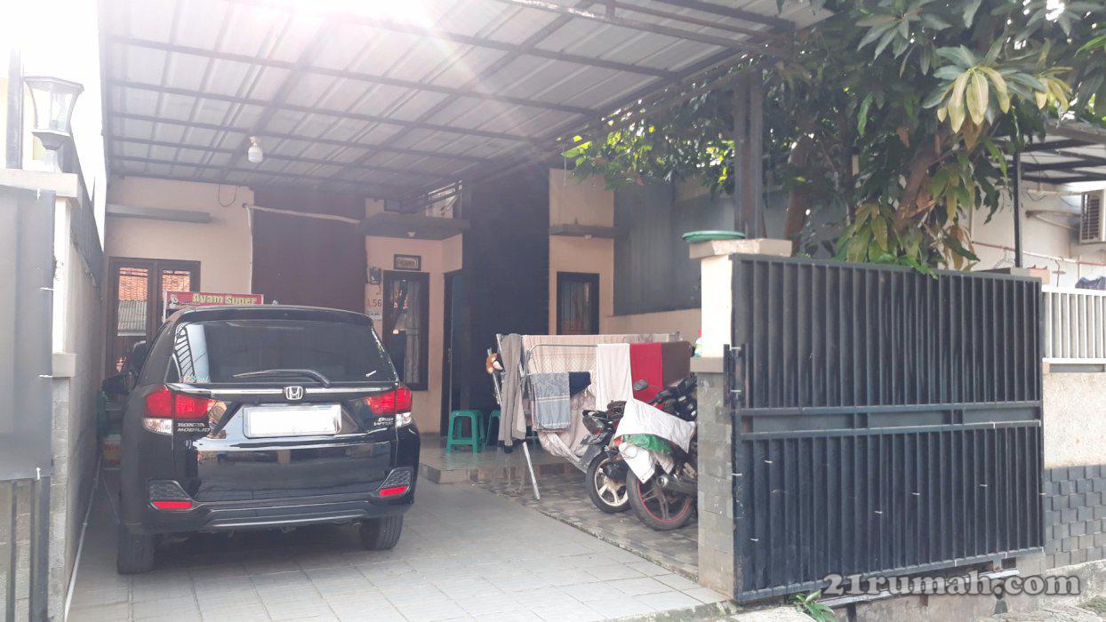 Rumah 1 1/2 Lt. Posisi Strategis Jual Murah, Butuh Dana