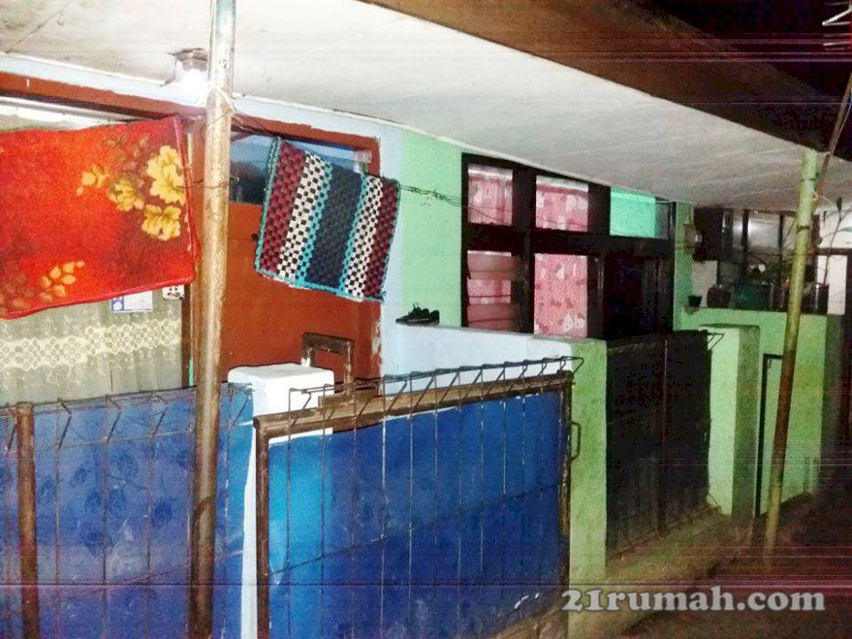 Rumah Kontrakan tiga pintu