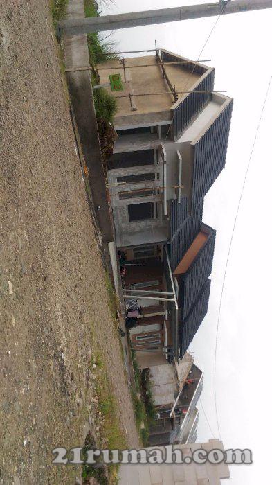 Rumah mewah murah strategis akses 