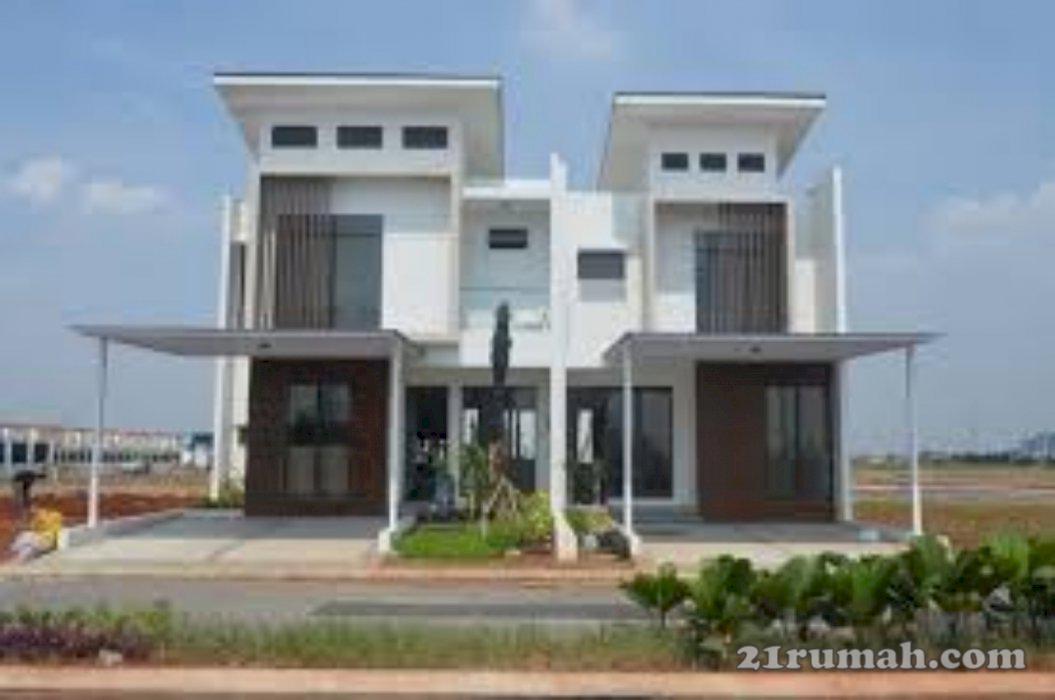 Rumah siap huni di kawasan elite Jakarta garden city