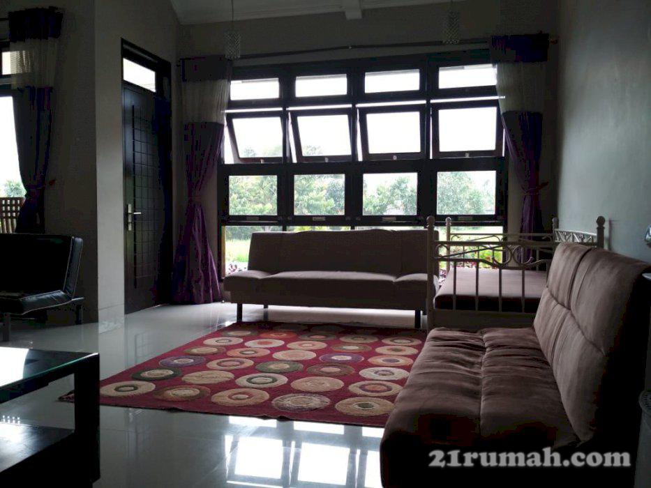 Dijual Villa keluarga ( view gunung )