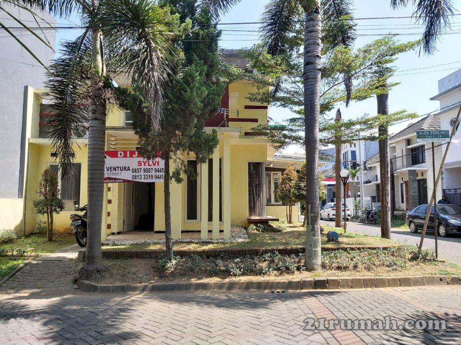 Rumah Pojok Siap Huni di Perumahan yang Nyaman Dekat Pusat Kota Full Furnished 