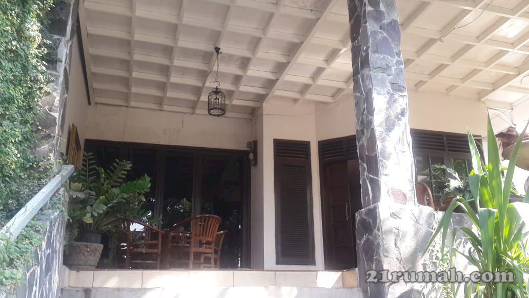 Rumah Asri Halaman Luas Di Cipinang Jaya