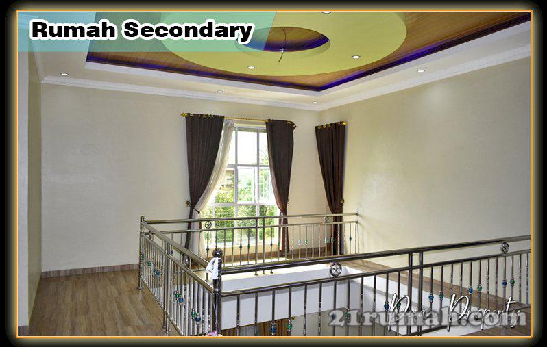 Dijual Rumah mewah 2 1/2 Lt + Kolam Renang & di Marpoyan dekat kmpus UIR