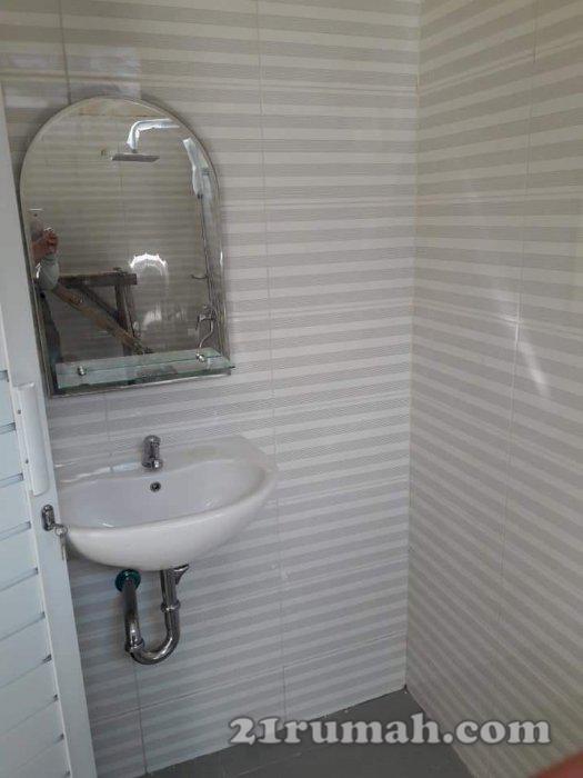 Jual rumah lokasi strategis