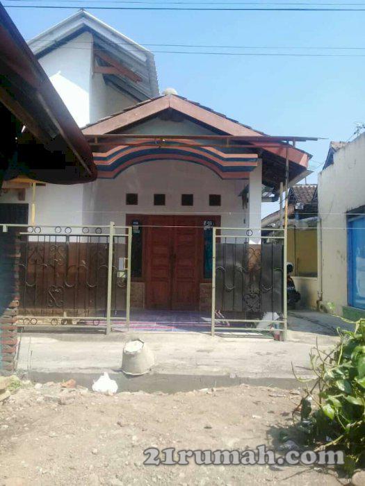 dijual rumah lokasi strategis ditengah kota solo