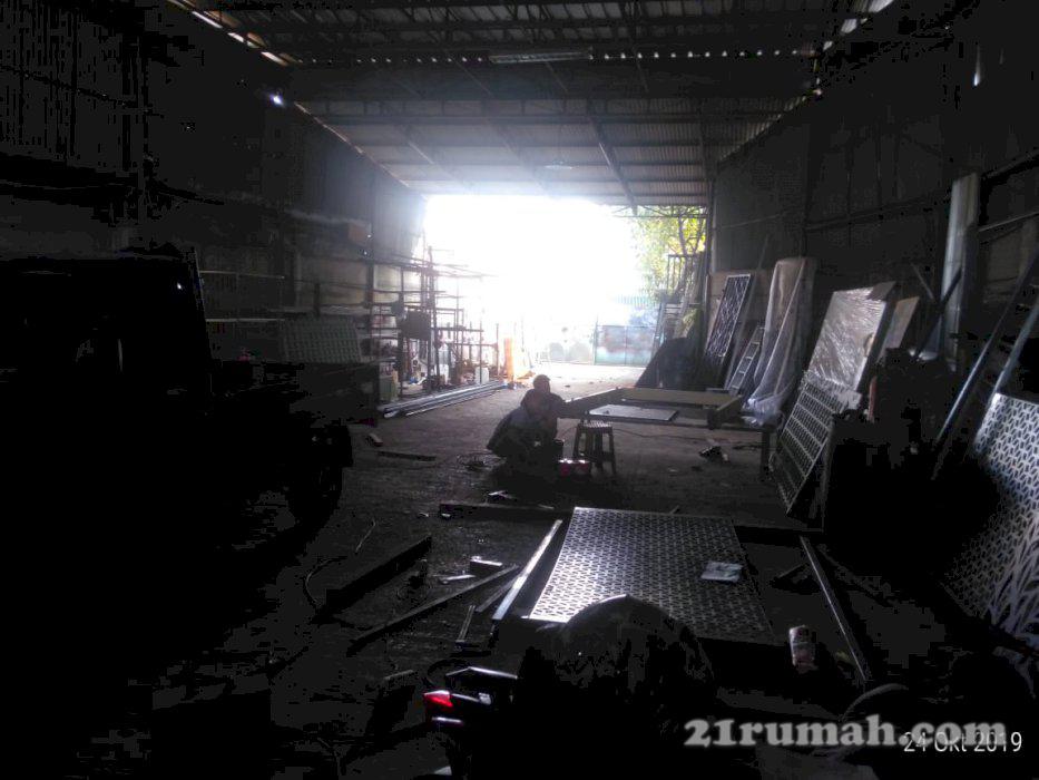 Dijual / Disewa Cepat, Tanah di Kedoya Raya Jakarta Barat. Uk tanah 300 m2.