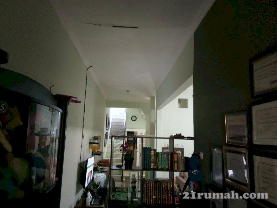 Rumah Siap Huni Strategis Semampir Semolowaru SHM bebas banjir