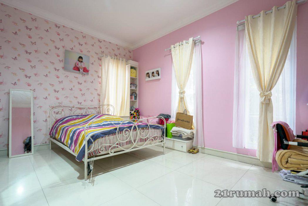 Dijual Rumah di Taman Permata Lippo Karawaci, Full Furnished