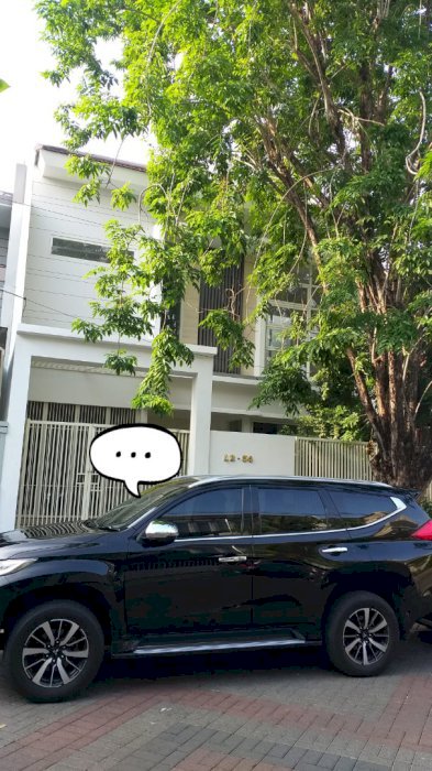 0625-Disewakan Rumah 2 Lantai lebar 9 meter LB 350 m2 di Araya Tahap 2