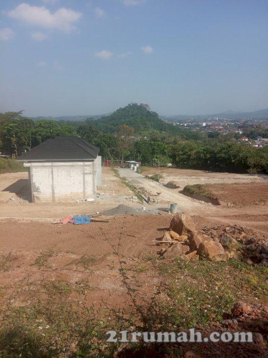 Rumah baru nuansa pegunungan banyumanik