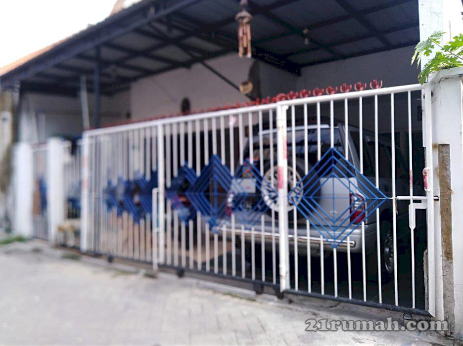 Dijual rumah di pudat kota surabaya