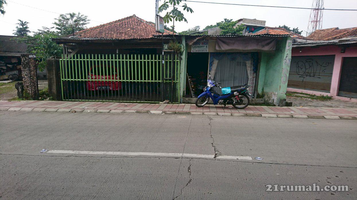 Rumah strategis pinggir jlan raya cocok untuk usaha