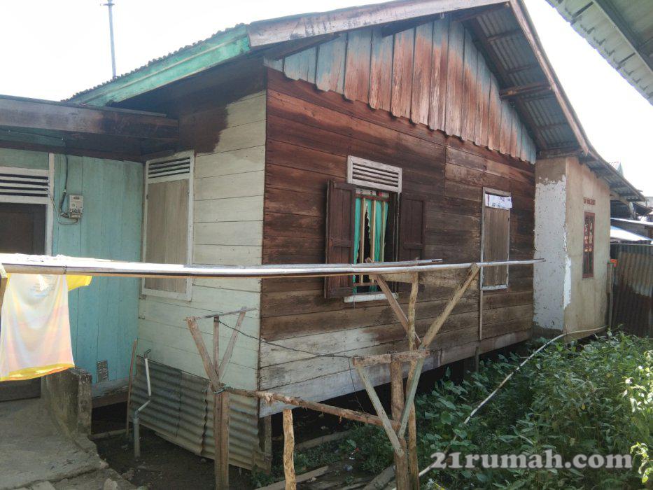 rumah bersertifikat 2 akses jalan kh azhari dan jalan A yani dekat musi 4