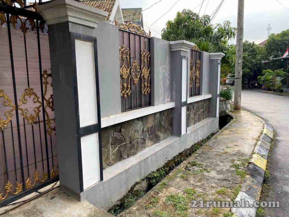 Rumah Graha Raya Bintaro dalam Komplek Strategis