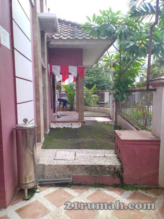 rumah hoek mewah murah di suhat koya malang 