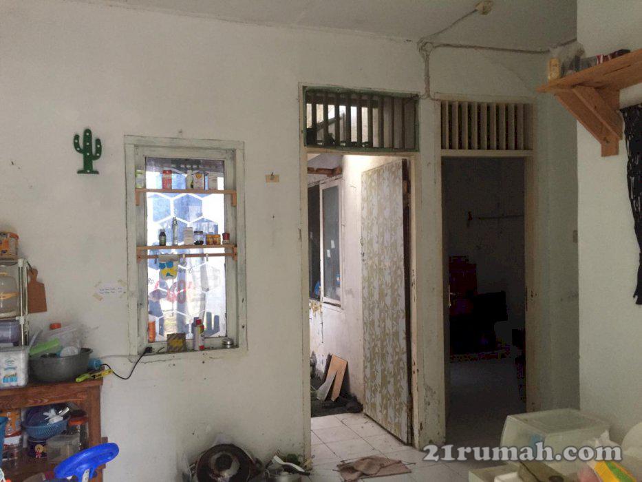 Jual Rumah di Pamulang, Posisi Rumah di depan Taman tidak langsung rumah lagi