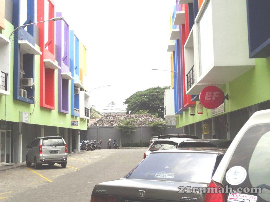 99_Dijual Ruko 2 Lt Kompleks Ruko Andalusia Jl RA Kartini Gresik SHGB