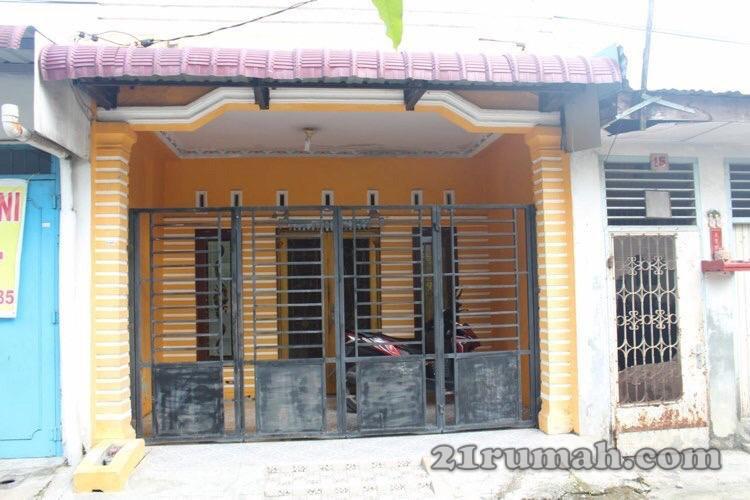 rumah minimalis baru direnovasi lengkap kitchen set