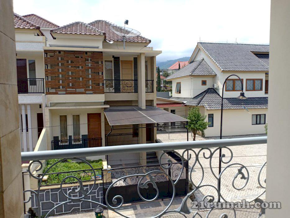 rumah mewah dikota wisata batu malang 